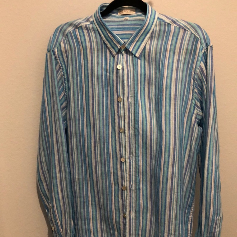 Mens XL fitted Linen shirt. Like New. Made and purchase in Positano